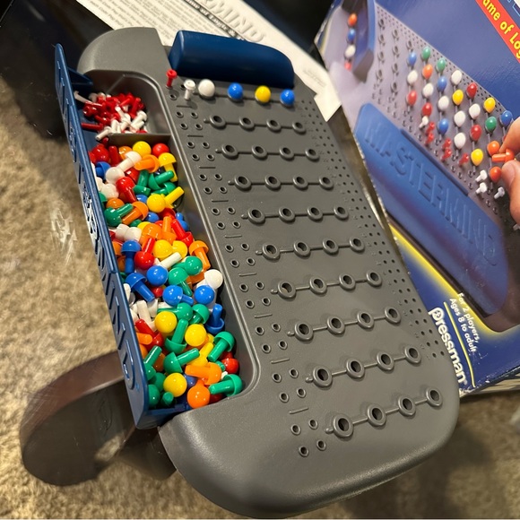 Vintage 1996 Pressman Mastermind Codebreaker 2 Player Board Game of Logic - Picture 2 of 6